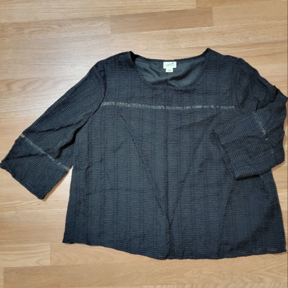 XXL Jaclyn Smith fancy black top with lining inside